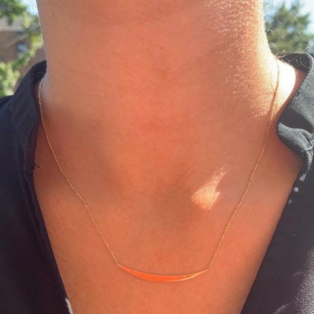 14k Solid Yellow Gold Curved Bar Necklace